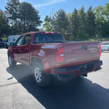 Photos of 2021 Chevrolet Colorado LT for sale in Gurnee, IL at CarWise Gurnee