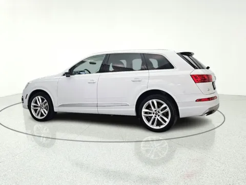 More photos of 2018 Audi Q7 3.0T Prestige at CarWise Gurnee, IL