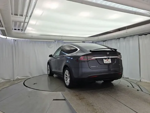 More photos of 2018 Tesla Model X 75D at CarWise Gurnee, IL