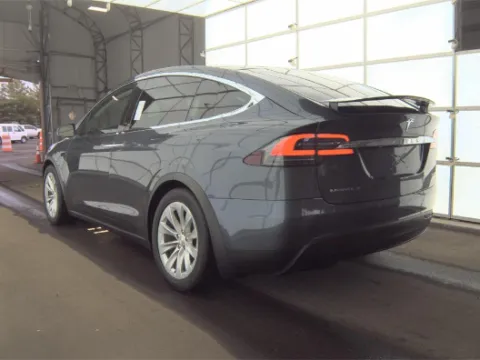 Photos of 2018 Tesla Model X 75D for sale in Gurnee, IL at CarWise Gurnee