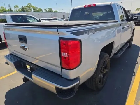 Photos of 2018 Chevrolet Silverado 1500 Custom for sale in Gurnee, IL at CarWise Gurnee