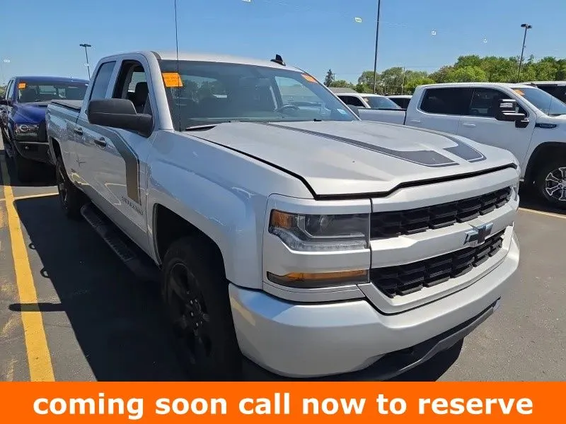 2018 Chevrolet Silverado 1500 Custom 4WD Double Cab Standard Box's photo