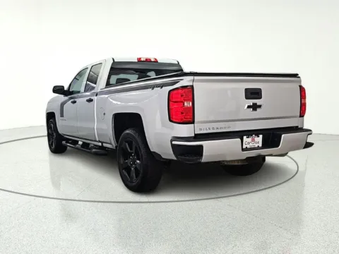 More photos of 2018 Chevrolet Silverado 1500 Custom at CarWise Gurnee, IL