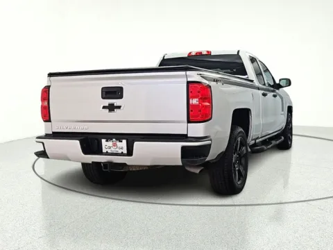 More photos of 2018 Chevrolet Silverado 1500 Custom at CarWise Gurnee, IL