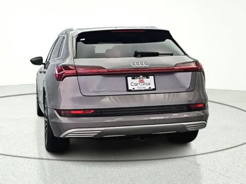 More photos of 2019 Audi e-tron Prestige at CarWise Gurnee, IL