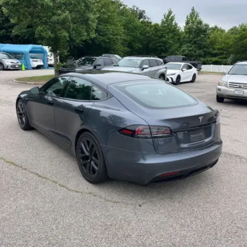 Photos of 2022 Tesla Model S for sale in Gurnee, IL at CarWise Gurnee