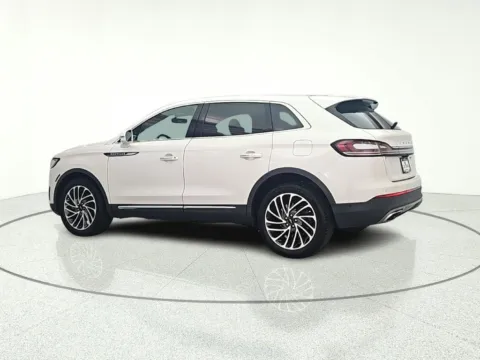 More photos of 2019 Lincoln Nautilus Reserve at CarWise Gurnee, IL