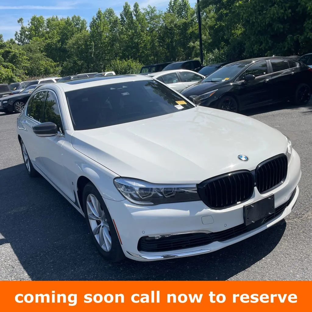 White 2018 BMW 7 Series 740e xDrive iPerformance for sale in Gurnee, IL