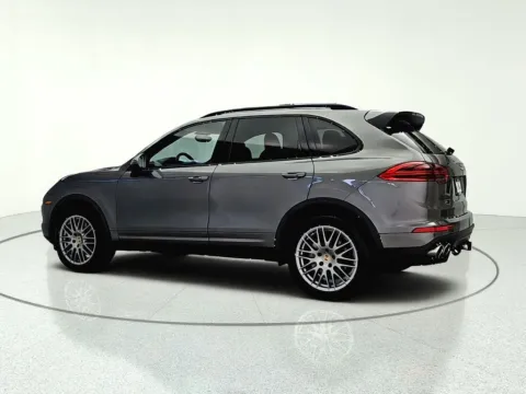 More photos of 2017 Porsche Cayenne S at CarWise Gurnee, IL