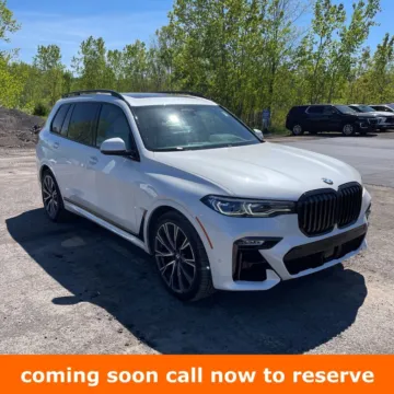 White 2021 BMW X7 M50i for sale in Gurnee, IL