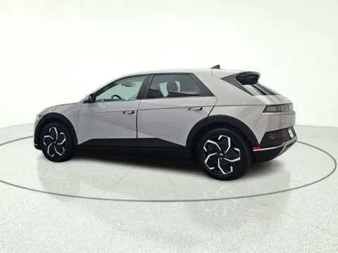 More photos of 2023 Hyundai IONIQ 5 SEL at CarWise Gurnee, IL