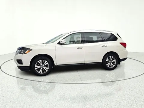 Another view of 2020 Nissan Pathfinder SL for sale in Gurnee, IL at CarWise Gurnee