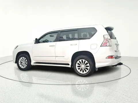 More photos of 2018 Lexus GX 460 at CarWise Gurnee, IL