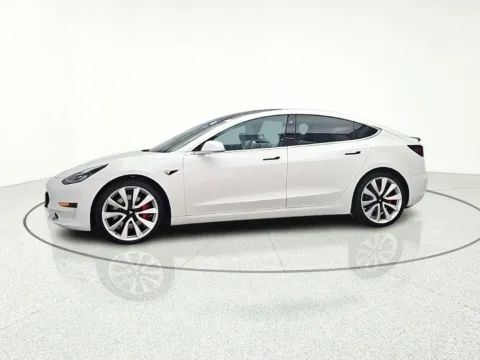 More photos of 2019 Tesla Model 3 Long Range at CarWise Gurnee, IL