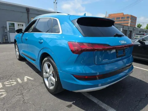 Photos of 2019 Audi e-tron Premium Plus for sale in Gurnee, IL at CarWise Gurnee