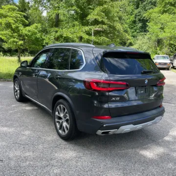 Photos of 2022 BMW X5 xDrive40i for sale in Gurnee, IL at CarWise Gurnee