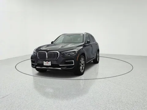 Photos of 2022 BMW X5 xDrive40i for sale in Gurnee, IL at CarWise Gurnee