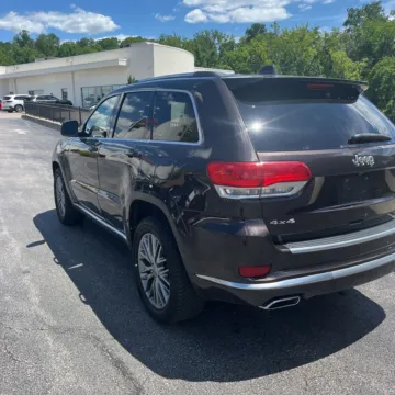 Photos of 2017 Jeep Grand Cherokee Summit for sale in Gurnee, IL at CarWise Gurnee