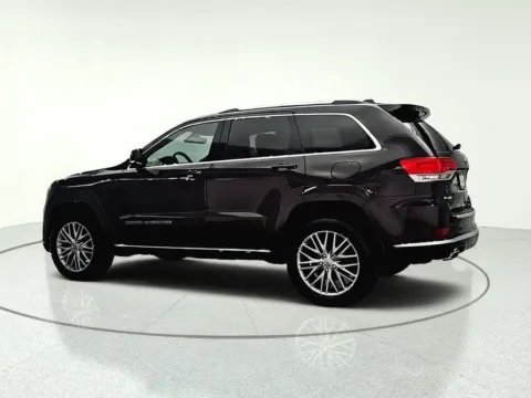 More photos of 2017 Jeep Grand Cherokee Summit at CarWise Gurnee, IL