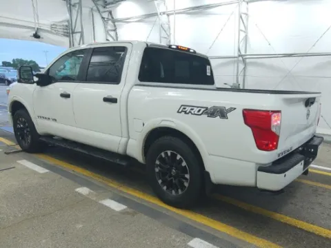 Photos of 2018 Nissan Titan S for sale in Gurnee, IL at CarWise Gurnee