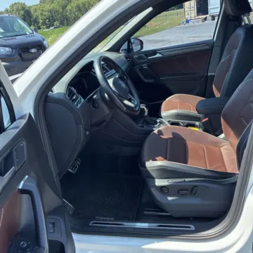 Another view of 2022 Volkswagen Tiguan 2.0T SEL R-Line for sale in Gurnee, IL at CarWise Gurnee
