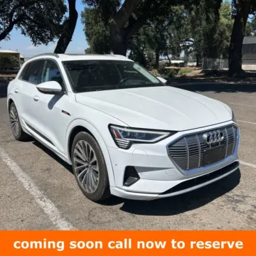 White 2019 Audi e-tron Prestige for sale in Gurnee, IL