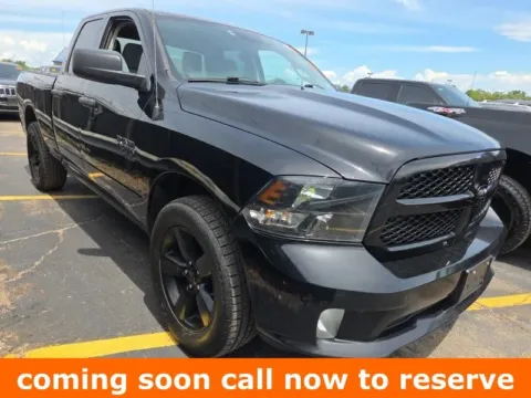Black 2019 Ram 1500 Classic Express for sale in Gurnee, IL