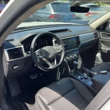 Another view of 2023 Volkswagen Atlas 3.6L V6 SEL R-Line for sale in Gurnee, IL at CarWise Gurnee
