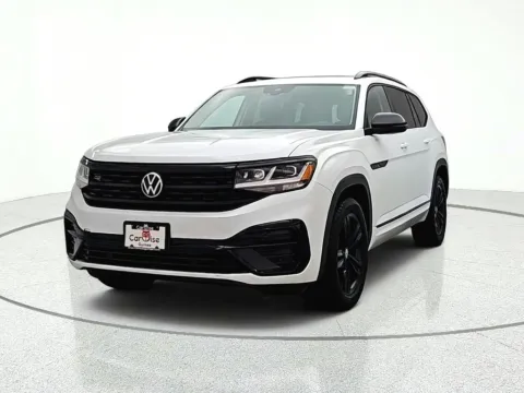 Photos of 2023 Volkswagen Atlas 3.6L V6 SEL R-Line for sale in Gurnee, IL at CarWise Gurnee
