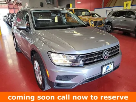 Gray 2021 Volkswagen Tiguan 2.0T SE for sale in Gurnee, IL