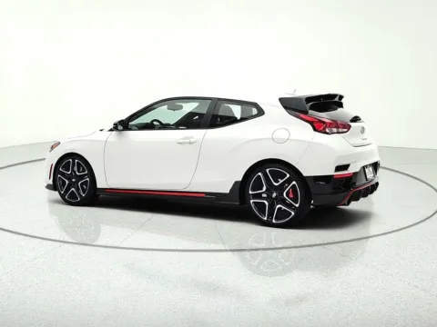 More photos of 2019 Hyundai Veloster N at CarWise Gurnee, IL