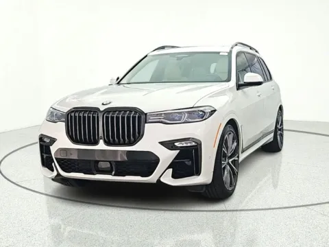 Photos of 2021 BMW X7 M50i for sale in Gurnee, IL at CarWise Gurnee