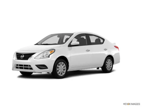 White 2016 Nissan Versa 1.6 SV for sale in Gurnee, IL