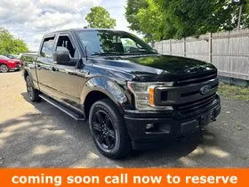 Black 2018 Ford F-150 XLT for sale in Gurnee, IL