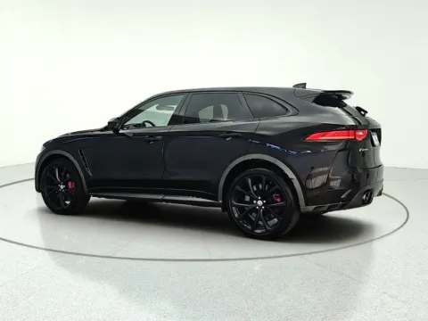 More photos of 2020 Jaguar F-PACE SVR at CarWise Gurnee, IL