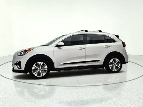 More photos of 2020 Kia Niro EV EX Premium at CarWise Gurnee, IL