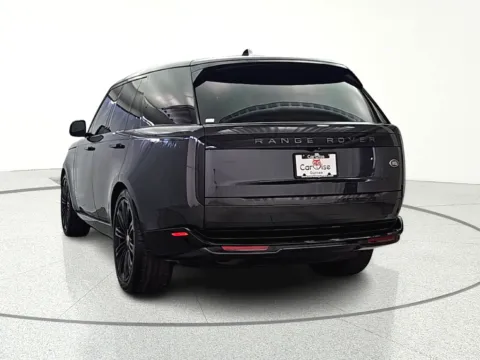 More photos of 2023 Land Rover Range Rover SE at CarWise Gurnee, IL