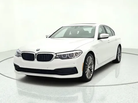Photos of 2019 BMW 5 Series 530e xDrive iPerformance for sale in Gurnee, IL at CarWise Gurnee