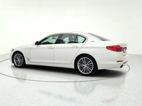 More photos of 2019 BMW 5 Series 530e xDrive iPerformance at CarWise Gurnee, IL