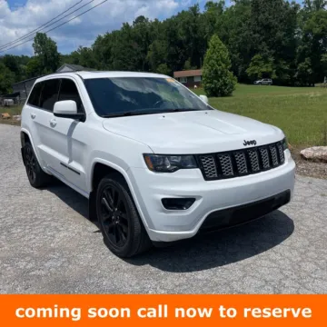 White 2020 Jeep Grand Cherokee Altitude for sale in Gurnee, IL