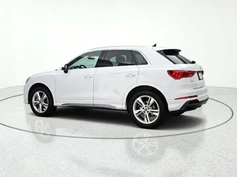 More photos of 2022 Audi Q3 Premium Plus at CarWise Gurnee, IL