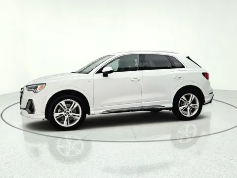 More photos of 2022 Audi Q3 Premium Plus at CarWise Gurnee, IL