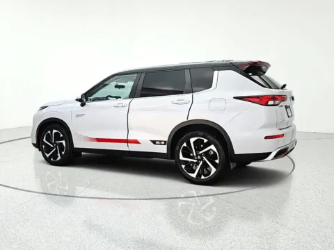 More photos of 2023 Mitsubishi Outlander PHEV Ralliart S-AWC at CarWise Gurnee, IL