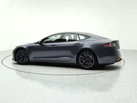 More photos of 2022 Tesla Model S at CarWise Gurnee, IL