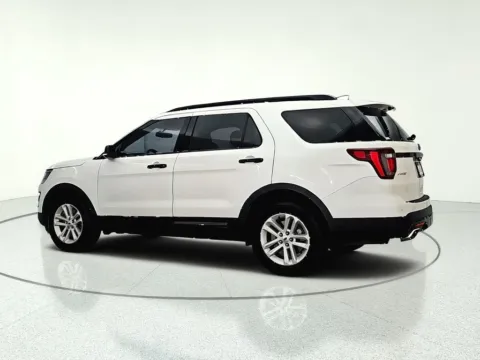 More photos of 2016 Ford Explorer Sport at CarWise Gurnee, IL