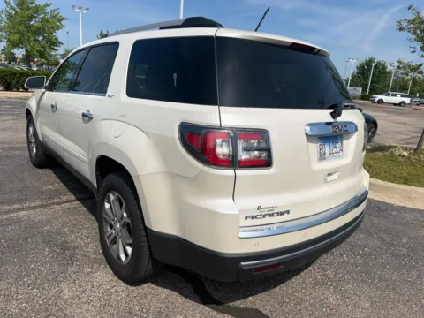 Photos of 2013 GMC Acadia SLT-2 for sale in Gurnee, IL at CarWise Gurnee