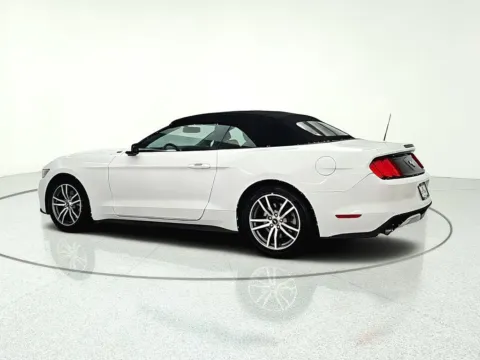 More photos of 2016 Ford Mustang EcoBoost Premium at CarWise Gurnee, IL