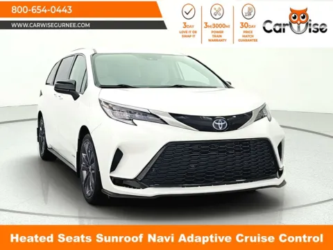 White 2021 Toyota Sienna XSE for sale in Gurnee, IL
