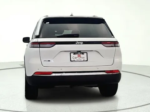 More photos of 2023 Jeep Grand Cherokee 4xe at CarWise Gurnee, IL