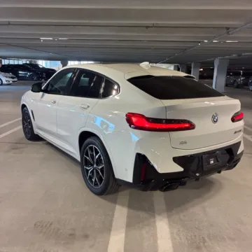 Photos of 2022 BMW X4 M40i for sale in Gurnee, IL at CarWise Gurnee